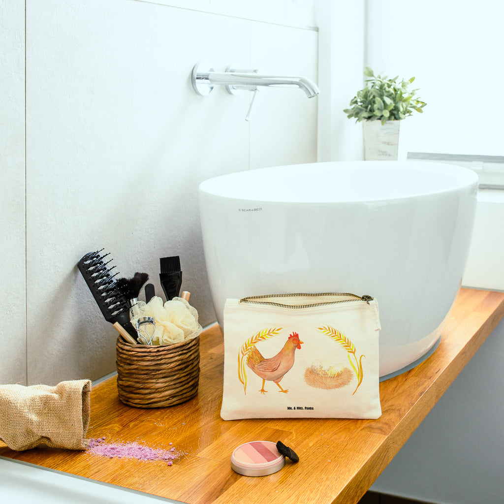 Schminktasche Huhn stolz Schminktasche, Kosmetiktasche, Kosmetikbeutel, Stiftemäppchen, Etui, Federmappe, Makeup, XXL, Schminketui, Kosmetiketui, Schlamperetui, Bauernhof, Hoftiere, Landwirt, Landwirtin, Hahn, Henne, Hühner, Eier, Hof, Landleben, Motivation, Geburt, Magie, Spruch, Schwangerschaft