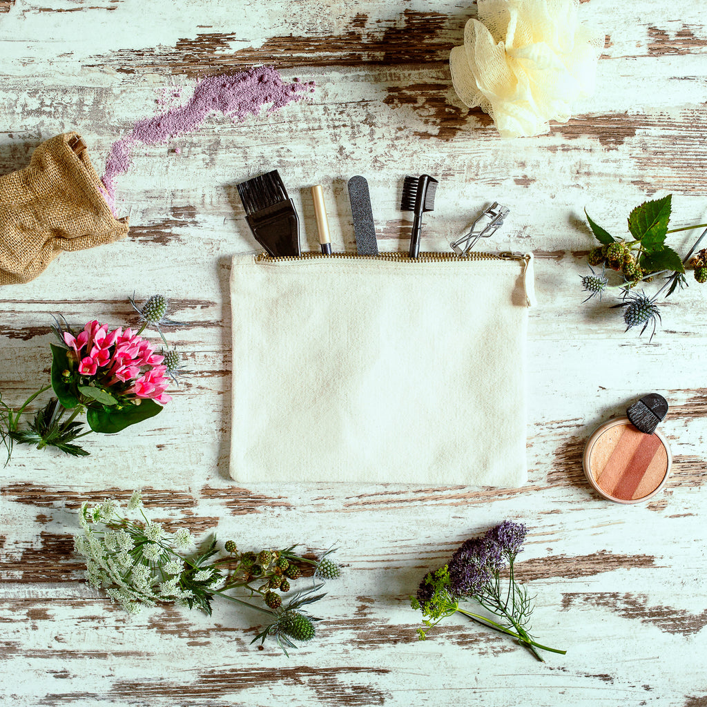 Schminktasche Kuh Schminktasche, Kosmetiktasche, Kosmetikbeutel, Stiftemäppchen, Etui, Federmappe, Makeup, XXL, Schminketui, Kosmetiketui, Schlamperetui, Bauernhof, Hoftiere, Landwirt, Landwirtin, Kuh, Kühe, Träume, Flausen, Spruch, Magie, Motivtion, Hof, Milch, Milchkuh