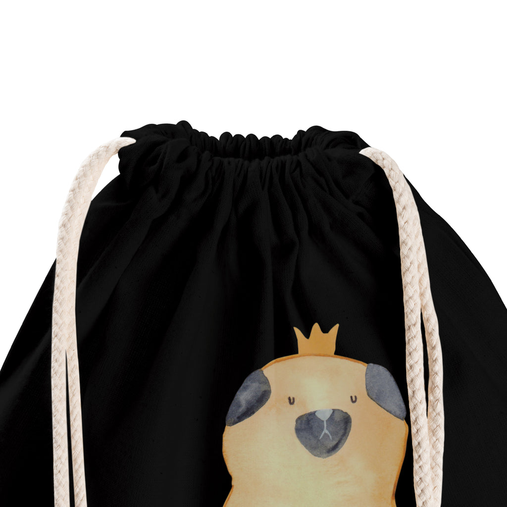 Sportbeutel Mops Krone Turnbeutel, Beutel, Sporttasche, Tasche, Stoffbeutel, Hund, Hundemotiv, Haustier, Hunderasse, Tierliebhaber, Hundebesitzer, Sprüche, Mops, allergisch, kinderlos, Hausregel, Hundebesitzer. Spruch, lustig