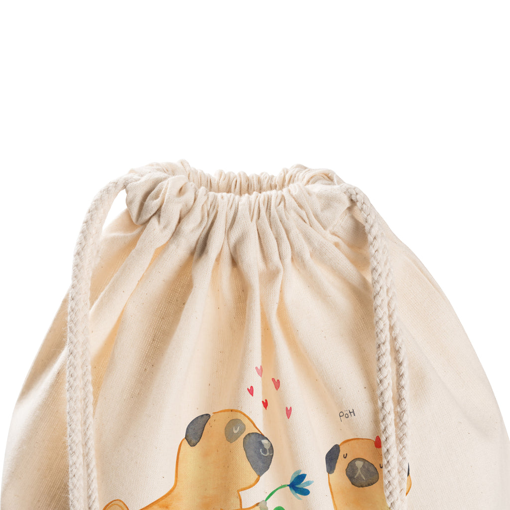 Sportbeutel Mops verliebt Turnbeutel, Beutel, Sporttasche, Tasche, Stoffbeutel, Hund, Hundemotiv, Haustier, Hunderasse, Tierliebhaber, Hundebesitzer, Sprüche, Mops, Möpse, Hundeliebe, verliebt, Liebe, Liebesspruch. Verlobt, Geschenk Freund, Partner