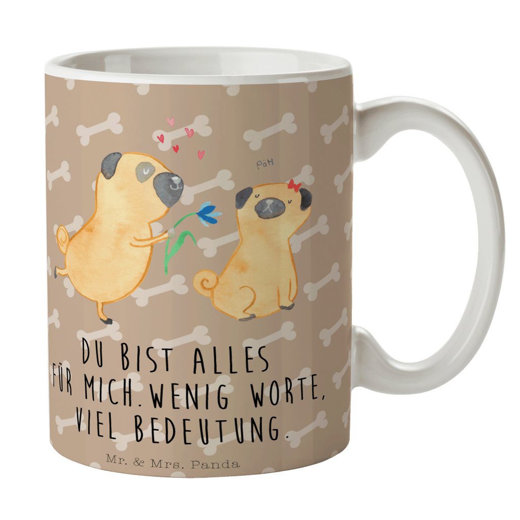 Tasse Mops verliebt  	Mops, Möpse, Hund, Hundeliebe, verliebt, Liebe, Liebesspruch. Verlobt, Geschenk Freund, Partner Becher, Kaffeetasse, Kaffeebecher, Tee, Frühstück, Büro  Hund, Hundemotiv, Haustier, Hunderasse, Tierliebhaber, Hundebesitzer, Sprüche