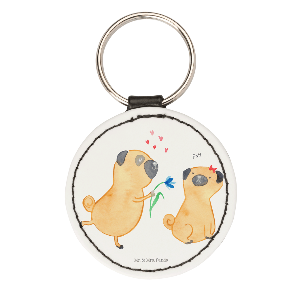 Rund Schlüsselanhänger Mops verliebt Schlüsselanhänger, Anhänger, Taschenanhänger, Glücksbringer, Schutzengel, Hund, Hundemotiv, Haustier, Hunderasse, Tierliebhaber, Hundebesitzer, Sprüche, Mops, Möpse, Hundeliebe, verliebt, Liebe, Liebesspruch. Verlobt, Geschenk Freund, Partner