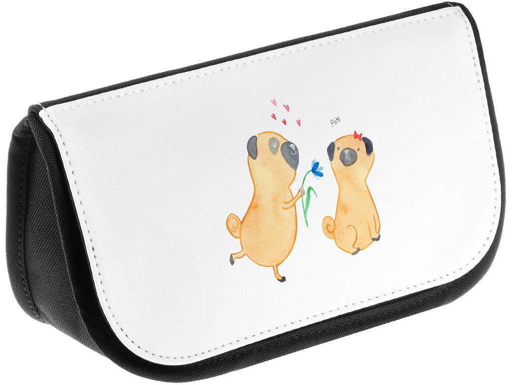 Kosmetiktasche Mops verliebt Kosmetikbeutel, Kulturtasche, Kulturbeutel, Schminktasche, Make-Up Tasche, Hund, Hundemotiv, Haustier, Hunderasse, Tierliebhaber, Hundebesitzer, Sprüche, Mops, Möpse, Hundeliebe, verliebt, Liebe, Liebesspruch. Verlobt, Geschenk Freund, Partner