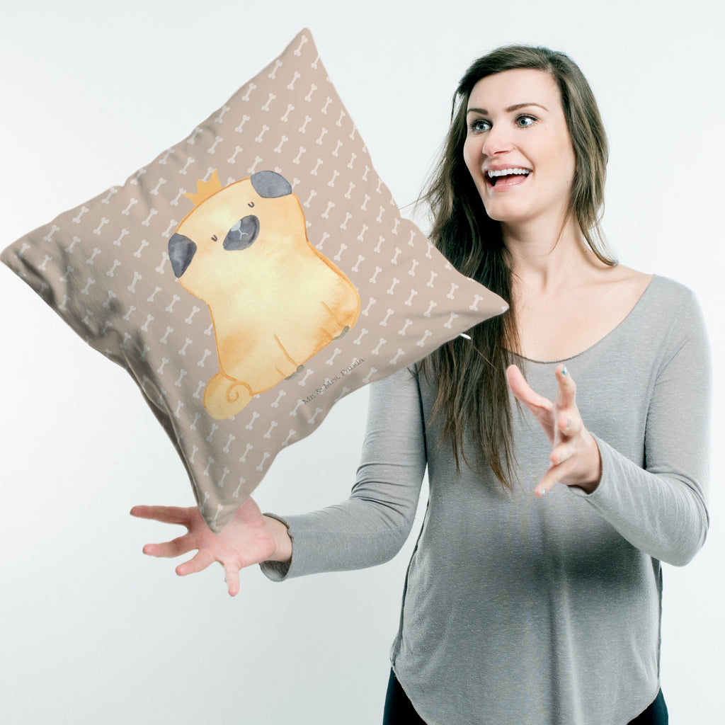 40x40 Kissen Mops Krone Kissenhülle, Kopfkissen, Sofakissen, Dekokissen, Motivkissen, Hund, Hundemotiv, Haustier, Hunderasse, Tierliebhaber, Hundebesitzer, Sprüche, Mops, allergisch, kinderlos, Hausregel, Hundebesitzer. Spruch, lustig