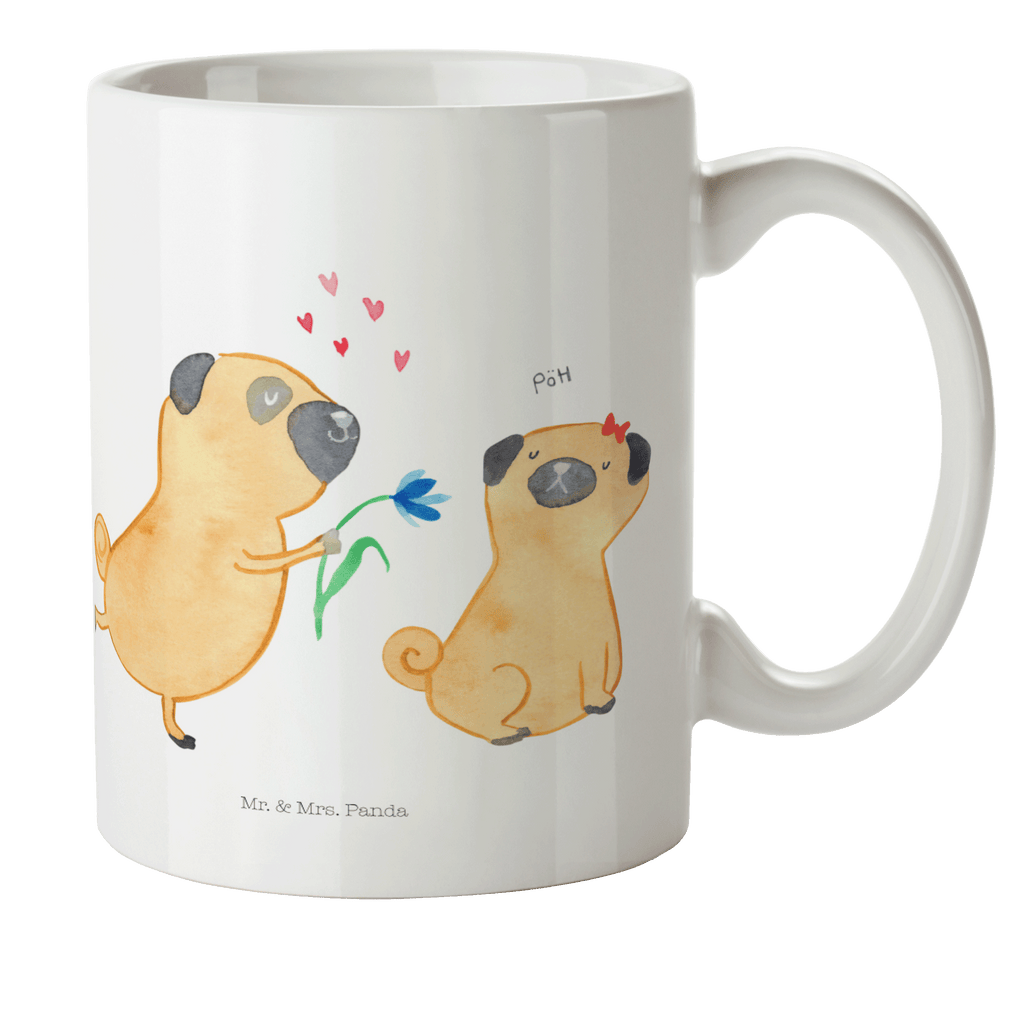 Kindertasse Mops verliebt Kunststoff Tasse, Kindergarten, Tasse, Trinkbecher, Camping Becher, Kaffeetasse, Kunststoffbecher, Kindergartenbecher, Outdoorgeschirr, Kunststoffgeschirr, Reisebecher, Reisetasse, Kinderbecher, Hund, Hundemotiv, Haustier, Hunderasse, Tierliebhaber, Hundebesitzer, Sprüche, Mops, Möpse, Hundeliebe, verliebt, Liebe, Liebesspruch. Verlobt, Geschenk Freund, Partner