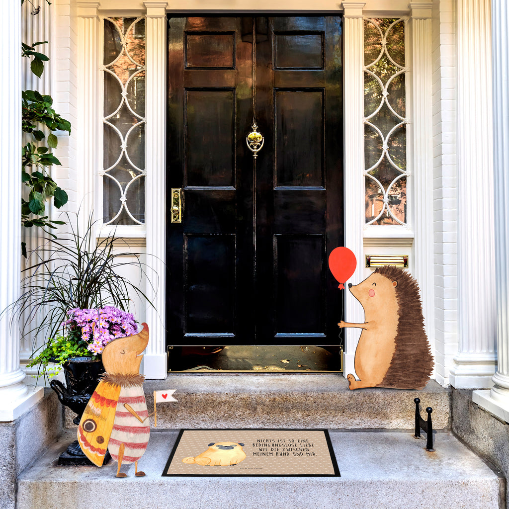 Fußmatte Mops Mops, Hund, Liebe, Hundeliebe,  Türvorleger, Schmutzmatte, Fußabtreter, Matte, Schmutzfänger, Fußabstreifer, Schmutzfangmatte, Türmatte, Motivfußmatte,  Haustürmatte, Vorleger  Hund, Hundemotiv, Haustier, Hunderasse, Tierliebhaber, Hundebesitzer, Sprüche