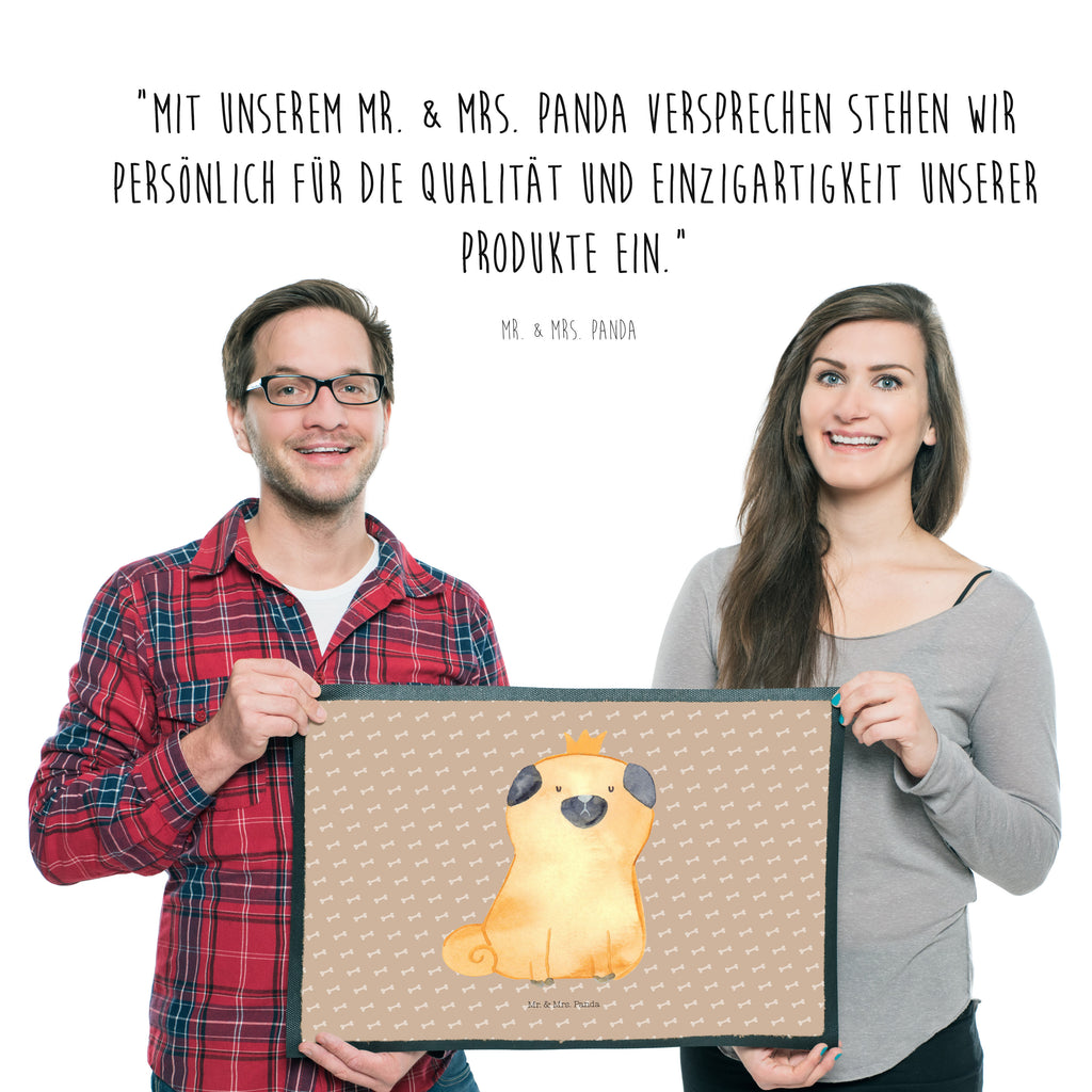 Fußmatte Mops Krone Mops, Hund, allergisch, kinderlos, Hausregel, Hundebesitzer. Spruch, lustig Türvorleger, Schmutzmatte, Fußabtreter, Matte, Schmutzfänger, Fußabstreifer, Schmutzfangmatte, Türmatte, Motivfußmatte,  Haustürmatte, Vorleger  Hund, Hundemotiv, Haustier, Hunderasse, Tierliebhaber, Hundebesitzer, Sprüche