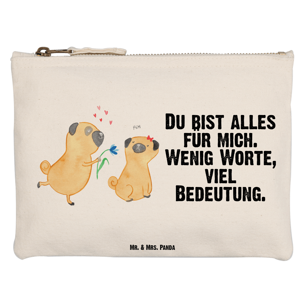 Schminktasche Mops verliebt Schminktasche, Kosmetiktasche, Kosmetikbeutel, Stiftemäppchen, Etui, Federmappe, Makeup, XXL, Schminketui, Kosmetiketui, Schlamperetui, Hund, Hundemotiv, Haustier, Hunderasse, Tierliebhaber, Hundebesitzer, Sprüche, Mops, Möpse, Hundeliebe, verliebt, Liebe, Liebesspruch. Verlobt, Geschenk Freund, Partner