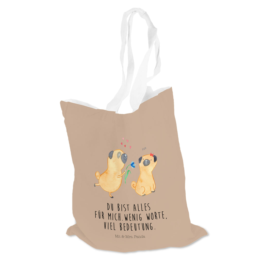 Tragetasche Mops verliebt Beuteltasche, Beutel, Einkaufstasche, Jutebeutel, Stoffbeutel, Hund, Hundemotiv, Haustier, Hunderasse, Tierliebhaber, Hundebesitzer, Sprüche, Mops, Möpse, Hundeliebe, verliebt, Liebe, Liebesspruch. Verlobt, Geschenk Freund, Partner