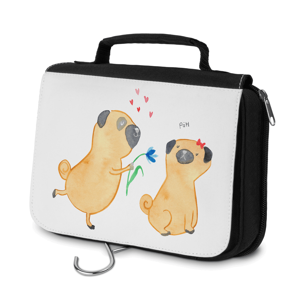 Kulturbeutel Mops verliebt Kulturbeutel, Zum Aufhängen, Waschtasche, Kosmetiktasche, Damen, Herren, Aufbewahrungstasche, Schminktasche, Kosmetikbeutel, Organizer, Kulturtasche, Schminkutensil, Hund, Hundemotiv, Haustier, Hunderasse, Tierliebhaber, Hundebesitzer, Sprüche, Mops, Möpse, Hundeliebe, verliebt, Liebe, Liebesspruch. Verlobt, Geschenk Freund, Partner