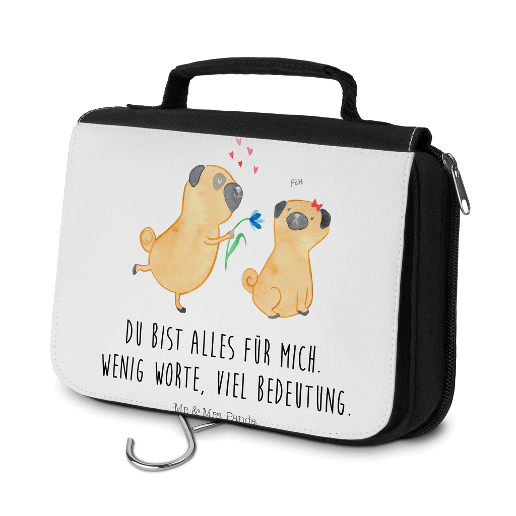 Kulturbeutel Mops verliebt Kulturbeutel, Zum Aufhängen, Waschtasche, Kosmetiktasche, Damen, Herren, Aufbewahrungstasche, Schminktasche, Kosmetikbeutel, Organizer, Kulturtasche, Schminkutensil, Hund, Hundemotiv, Haustier, Hunderasse, Tierliebhaber, Hundebesitzer, Sprüche, Mops, Möpse, Hundeliebe, verliebt, Liebe, Liebesspruch. Verlobt, Geschenk Freund, Partner
