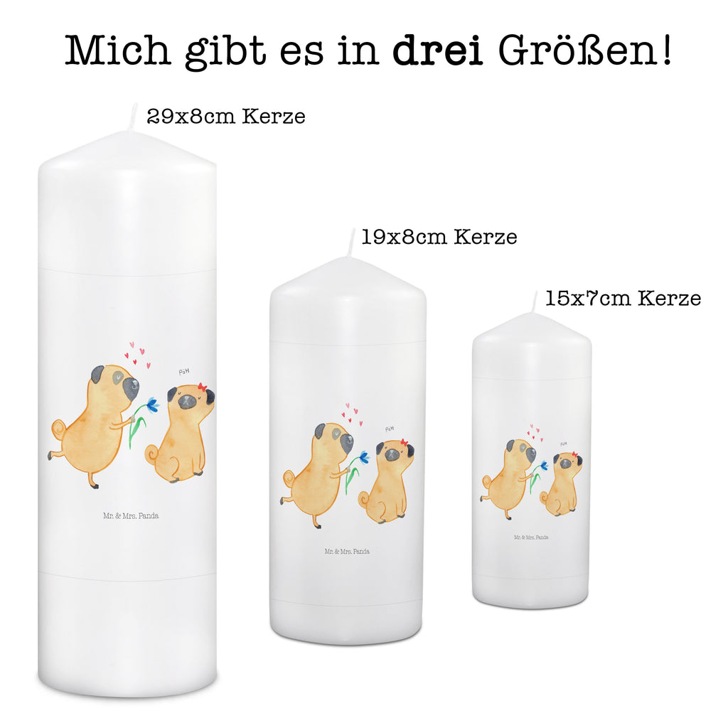 Kerze Mops verliebt Kerze, Taufkerze, Kommunionskerze, Geburtstagskerze, Geschenk Kerze, Taufgeschenk Kerze, Kerze mit Druck, Besondere Kerze, Geschenkidee Kerze, Kerze für Kommunion, Geburtstag Kerze, Kommunion Kerze, Hund, Hundemotiv, Haustier, Hunderasse, Tierliebhaber, Hundebesitzer, Sprüche, Mops, Möpse, Hundeliebe, verliebt, Liebe, Liebesspruch. Verlobt, Geschenk Freund, Partner