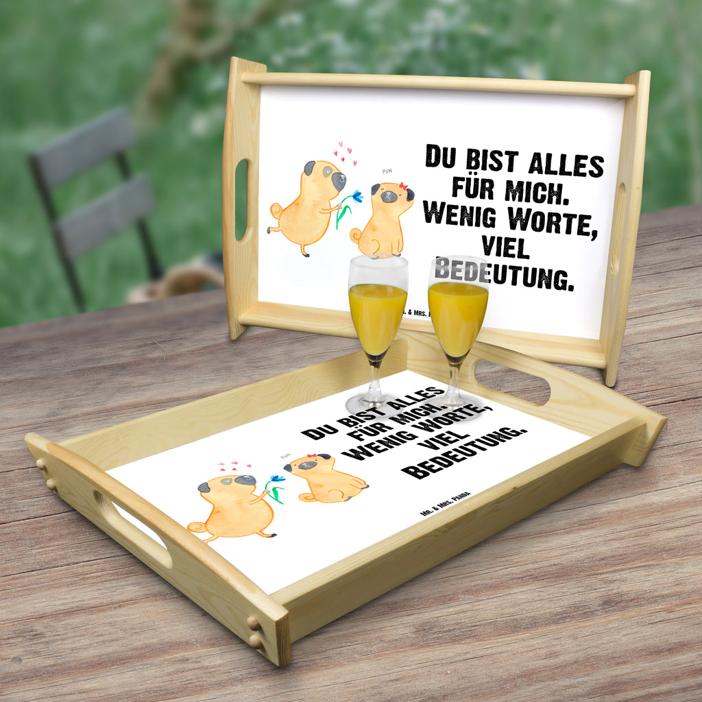 Serviertablett Mops verliebt Tablett, Holztablett, Küchentablett, Dekotablett, Frühstückstablett, Hund, Hundemotiv, Haustier, Hunderasse, Tierliebhaber, Hundebesitzer, Sprüche, Mops, Möpse, Hundeliebe, verliebt, Liebe, Liebesspruch. Verlobt, Geschenk Freund, Partner