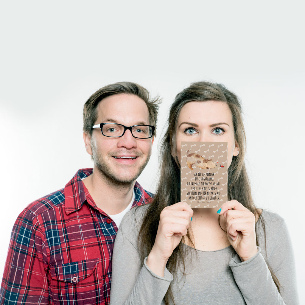 Postkarte Hund Marienkäfer Geschenkkarte, Grußkarte, Karte, Einladung, Ansichtskarte, Geburtstagskarte, Einladungskarte, Dankeskarte, Hund, Hundemotiv, Haustier, Hunderasse, Tierliebhaber, Hundebesitzer, Sprüche, Hunde, Hundespruch, Marienkäfer, Mischling, Mischlinghund