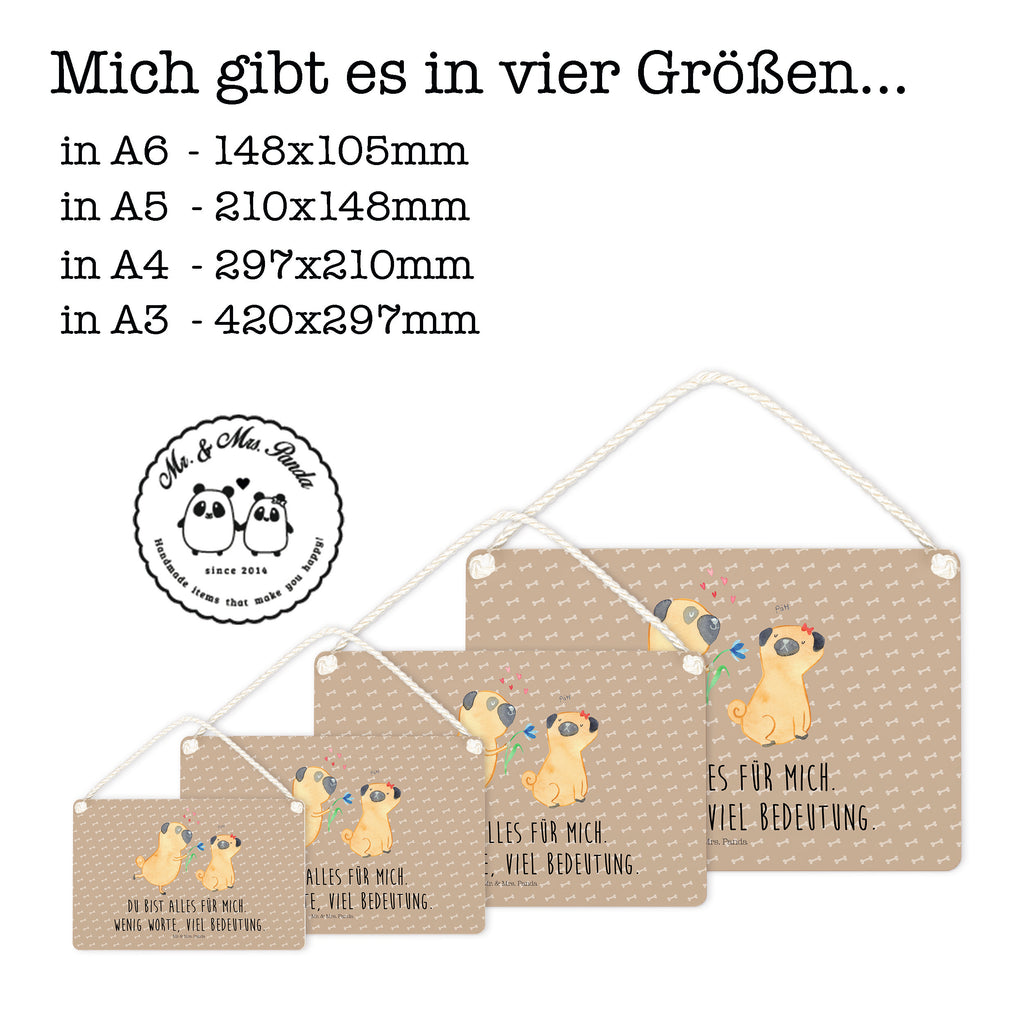 Deko Schild Mops verliebt  	Mops, Möpse, Hund, Hundeliebe, verliebt, Liebe, Liebesspruch. Verlobt, Geschenk Freund, Partner Dekoschild, Deko Schild, Schild, Tür Schild, Türschild, Holzschild, Wandschild, Wanddeko  Hund, Hundemotiv, Haustier, Hunderasse, Tierliebhaber, Hundebesitzer, Sprüche