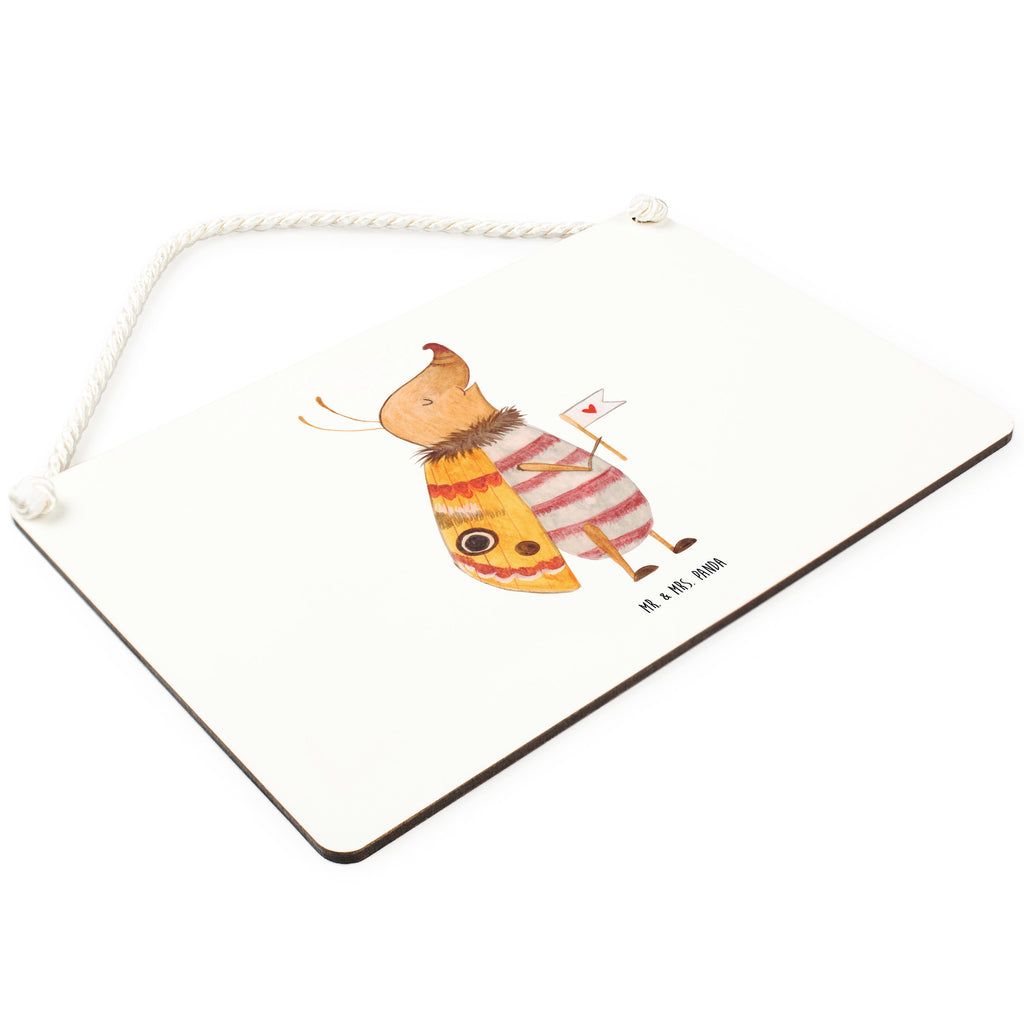 Deko Schild Nachtfalter mit Fähnchen Dekoschild, Deko Schild, Schild, Tür Schild, Türschild, Holzschild, Wandschild, Wanddeko, Tiermotive, Gute Laune, lustige Sprüche, Tiere, Nachtfalter, Käfer, Spruch lustig, Spruch witzig, süß, niedlich, Küche Deko, Was kostet die Welt