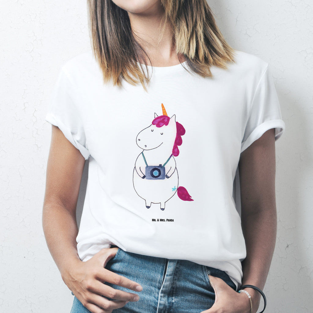 Größe M T-Shirt Einhorn Fotograf T-Shirt, Shirt, Tshirt, Lustiges T-Shirt, T-Shirt mit Spruch, Party, Junggesellenabschied, Jubiläum, Geburstag, Herrn, Damen, Männer, Frauen, Schlafshirt, Nachthemd, Sprüche, Einhorn, Einhörner, Einhorn Deko, Pegasus, Unicorn, Fotograf, Fotografie, Kamera, Reisen, Weltreise, Weltenbummler, Urlaub, Tourist, Kurztrip, Reise, Städtereise