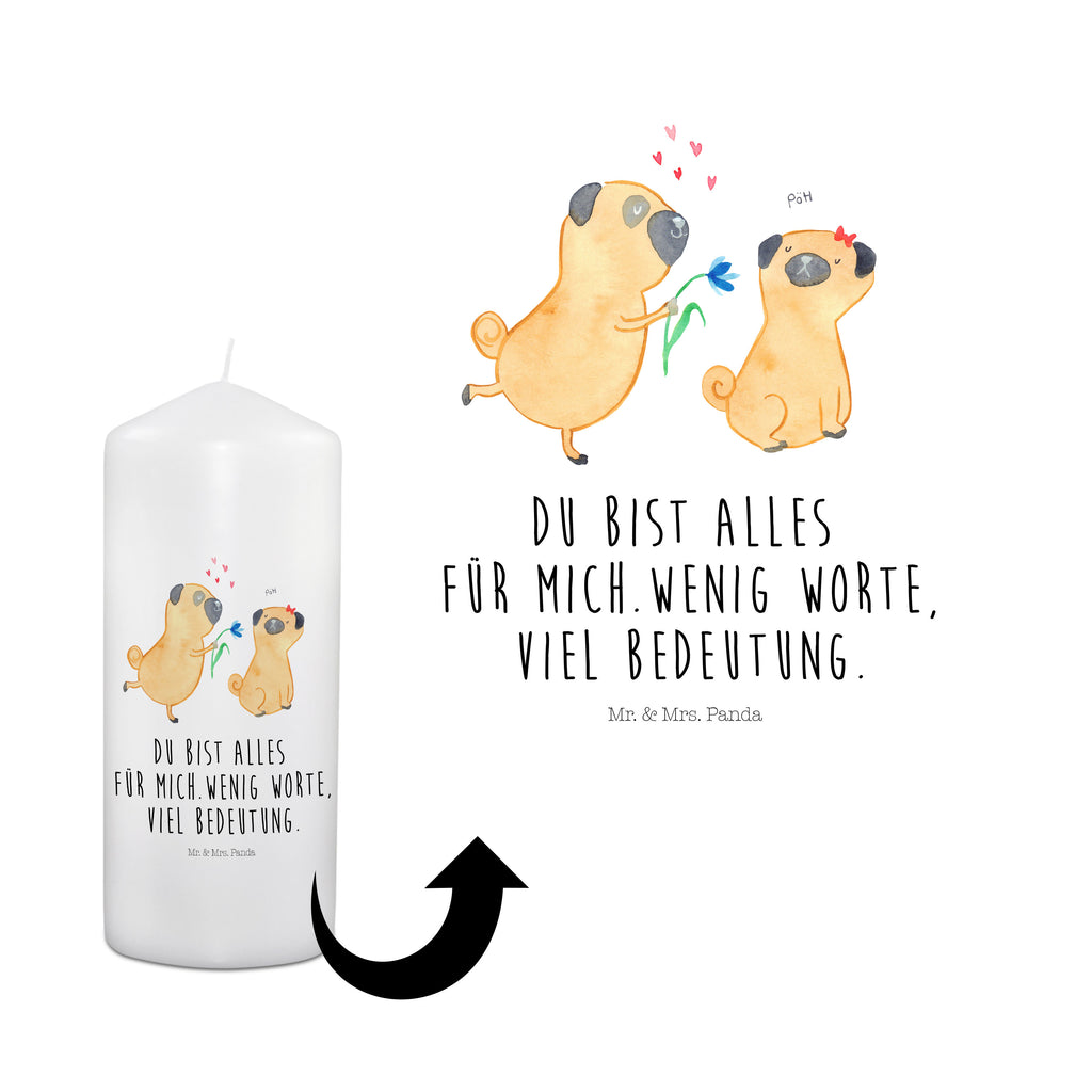 Kerze Mops verliebt Kerze, Taufkerze, Kommunionskerze, Geburtstagskerze, Geschenk Kerze, Taufgeschenk Kerze, Kerze mit Druck, Besondere Kerze, Geschenkidee Kerze, Kerze für Kommunion, Geburtstag Kerze, Kommunion Kerze, Hund, Hundemotiv, Haustier, Hunderasse, Tierliebhaber, Hundebesitzer, Sprüche, Mops, Möpse, Hundeliebe, verliebt, Liebe, Liebesspruch. Verlobt, Geschenk Freund, Partner