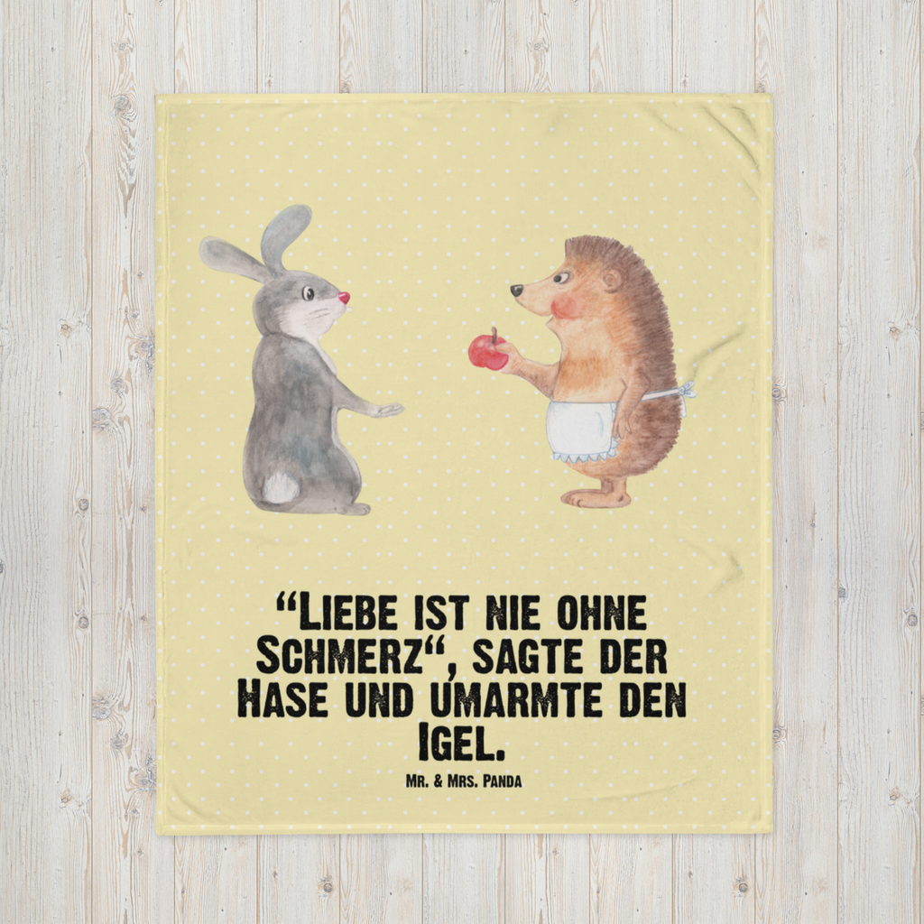 Babydecke Liebe ist nie ohne Schmerz Babydecke, Babygeschenk, Geschenk Geburt, Babyecke Kuscheldecke, Krabbeldecke, Tiermotive, Gute Laune, lustige Sprüche, Tiere, Igel und Hase, Igel, Hase, Liebe Spruch, Liebeskummer Geschenk, Herzschmerz, Trösten, Trennungsschmerz, Spruch romantisch