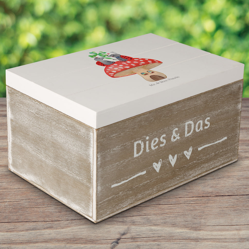 Holzkiste Marienkäfer Paar Fliegenpilz Holzkiste, Kiste, Schatzkiste, Truhe, Schatulle, XXL, Erinnerungsbox, Erinnerungskiste, Dekokiste, Aufbewahrungsbox, Tiermotive, Gute Laune, lustige Sprüche, Tiere, Haus, Wohnung, zuhause, Fliegenpilz, Marienkäfer, Fleigenpilzhaus