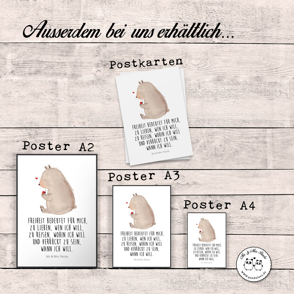Poster Bär mit Marienkäfer Poster, Wandposter, Bild, Wanddeko, Küchenposter, Kinderposter, Wanddeko Bild, Raumdekoration, Wanddekoration, Handgemaltes Poster, Mr. & Mrs. Panda Poster, Designposter, Kunstdruck, Posterdruck, Bär, Teddy, Teddybär, Marienkäfer, Liebe, Freiheit, Motivation, Das Leben ist schön