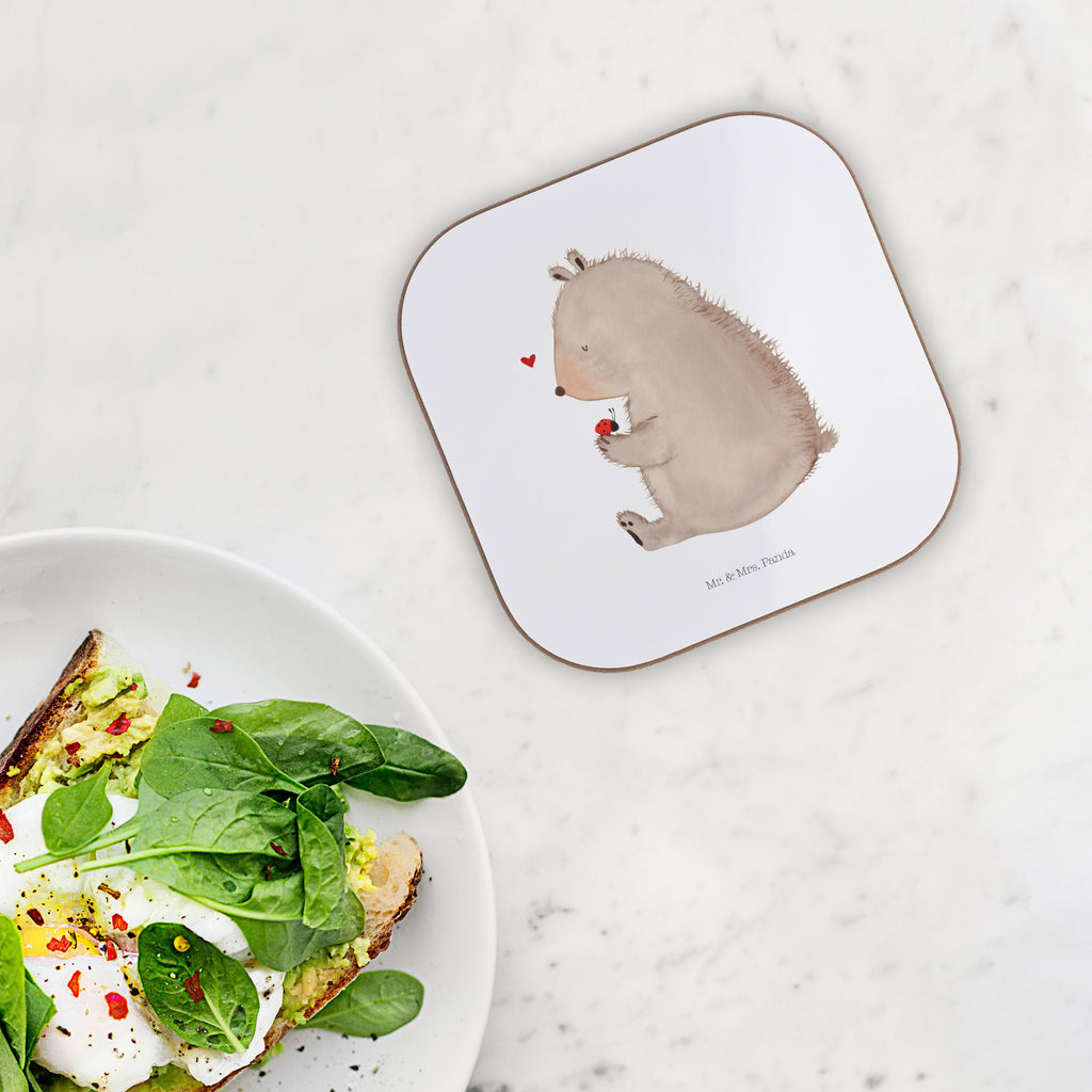 Quadratische Untersetzer Bär mit Marienkäfer Bierdeckel, Glasuntersetzer, Untersetzer Gläser, Getränkeuntersetzer, Bär, Teddy, Teddybär, Marienkäfer, Liebe, Freiheit, Motivation, Das Leben ist schön
