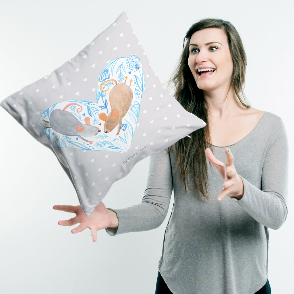 40x40 Kissen Mäuse Herz Kissenhülle, Kopfkissen, Sofakissen, Dekokissen, Motivkissen, Liebe, Partner, Freund, Freundin, Ehemann, Ehefrau, Heiraten, Verlobung, Heiratsantrag, Liebesgeschenk, Jahrestag, Hocheitstag, Maus, Mäuse, Liebesbotschaft, Liebesbeweis, Hochzeit, Lieblingsmensch, Gemeinsamkeit, Love, Geschenk für zwei