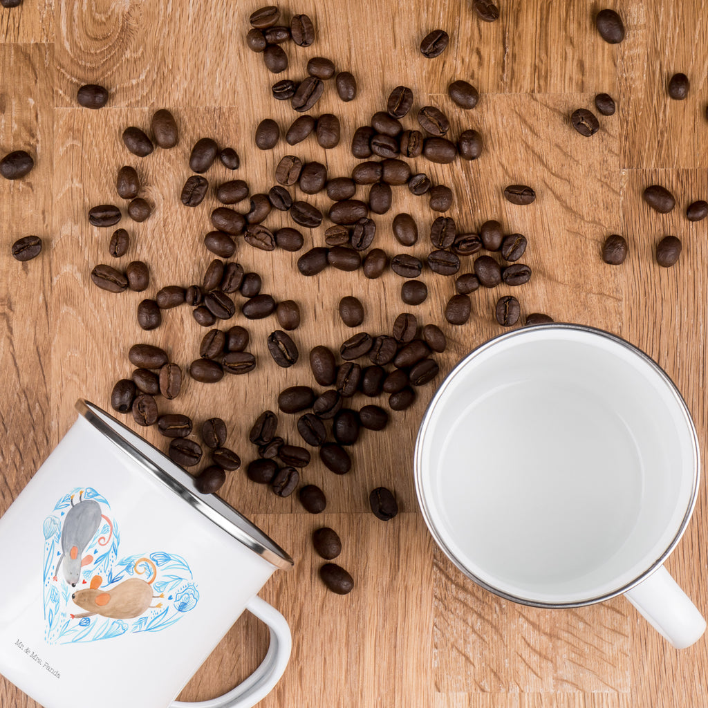 Camping Emaille Tasse Mäuse Herz Campingtasse, Trinkbecher, Metalltasse, Outdoor Tasse, Emaille Trinkbecher, Blechtasse Outdoor, Emaille Campingbecher, Edelstahl Trinkbecher, Metalltasse für Camping, Kaffee Blechtasse, Camping Tasse Metall, Liebe, Partner, Freund, Freundin, Ehemann, Ehefrau, Heiraten, Verlobung, Heiratsantrag, Liebesgeschenk, Jahrestag, Hocheitstag, Maus, Mäuse, Liebesbotschaft, Liebesbeweis, Hochzeit, Lieblingsmensch, Gemeinsamkeit, Love, Geschenk für zwei