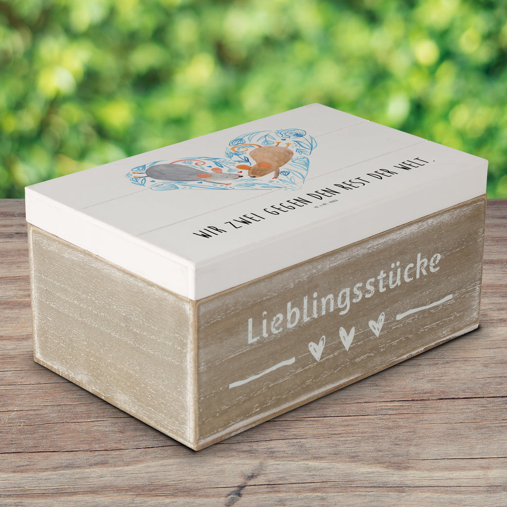 Holzkiste Mäuse Herz Holzkiste, Kiste, Schatzkiste, Truhe, Schatulle, XXL, Erinnerungsbox, Erinnerungskiste, Dekokiste, Aufbewahrungsbox, Liebe, Partner, Freund, Freundin, Ehemann, Ehefrau, Heiraten, Verlobung, Heiratsantrag, Liebesgeschenk, Jahrestag, Hocheitstag, Maus, Mäuse, Liebesbotschaft, Liebesbeweis, Hochzeit, Lieblingsmensch, Gemeinsamkeit, Love, Geschenk für zwei