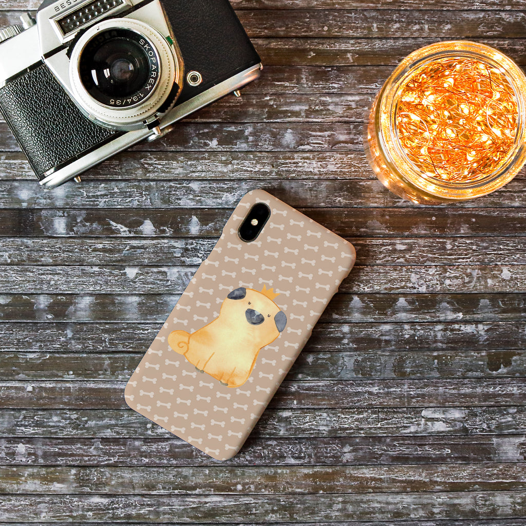 Iphone XS Handyhülle Mops Krone Iphone XS Handyhülle, Handyhülle, Iphone XS, Smartphone, Hülle, Hund, Hundemotiv, Haustier, Hunderasse, Tierliebhaber, Hundebesitzer, Sprüche, Mops, allergisch, kinderlos, Hausregel, Hundebesitzer. Spruch, lustig