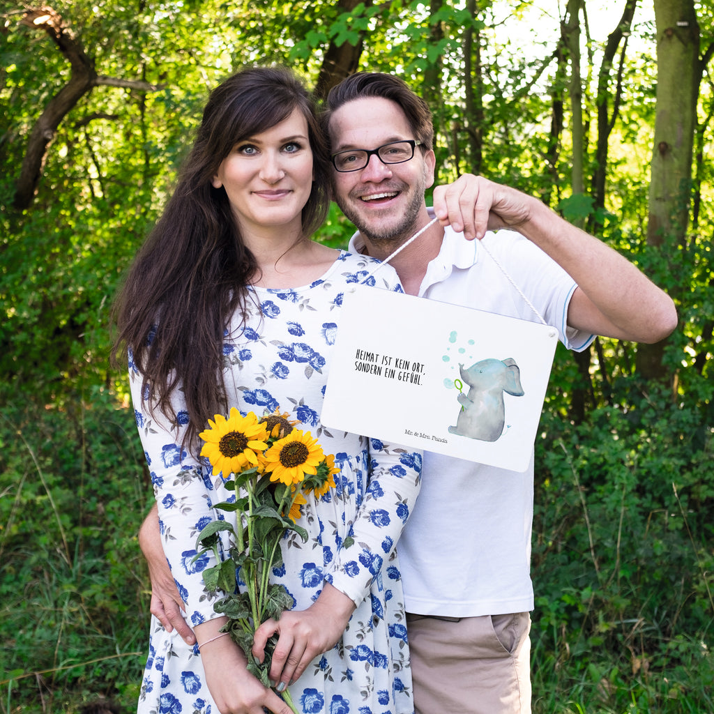 Deko Schild Elefant Seifenblasen Dekoschild, Deko Schild, Schild, Tür Schild, Türschild, Holzschild, Wandschild, Wanddeko, Tiermotive, Gute Laune, lustige Sprüche, Tiere, Elefant, Elefanten, Dickhäter, Rüsseltier, Seifenblasen, Liebe, Heimat, Gefühl. Daheim, Liebesbeweis, Liebesspruch