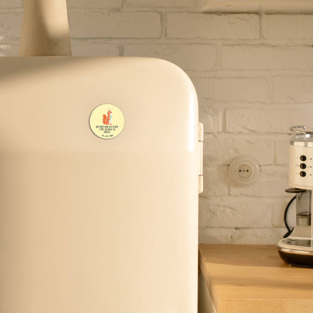 Rund Magnet Eichhörnchen Blume Kühlschrankmagnet, Pinnwandmagnet, Souvenir Magnet, Motivmagnete, Dekomagnet, Whiteboard Magnet, Notiz Magnet, Kühlschrank Dekoration, Tiermotive, Gute Laune, lustige Sprüche, Tiere, Eichhörnchen, Eichhorn, Spruch positiv, Lachen, Spaß, Motivation Sprüche, Motivation Bilder, glücklich Spruch, Spruch Deko