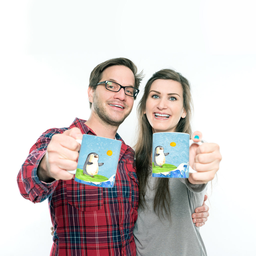 Tasse Pinguin Surfer Pinguin, Pinguine, surfen, Surfer, Hawaii, Urlaub, Wellen, Wellen reiten, Portugal,  Becher, Kaffeetasse, Kaffeebecher, Tee, Frühstück, Büro  Pinguin