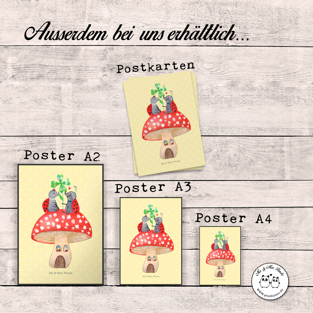 Poster Marienkäfer Paar Fliegenpilz Poster, Wandposter, Bild, Wanddeko, Küchenposter, Kinderposter, Wanddeko Bild, Raumdekoration, Wanddekoration, Handgemaltes Poster, Mr. & Mrs. Panda Poster, Designposter, Kunstdruck, Posterdruck, Tiermotive, Gute Laune, lustige Sprüche, Tiere, Haus, Wohnung, zuhause, Fliegenpilz, Marienkäfer, Fleigenpilzhaus