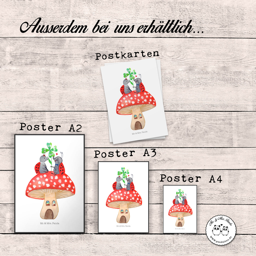 Poster Marienkäfer Paar Fliegenpilz Poster, Wandposter, Bild, Wanddeko, Küchenposter, Kinderposter, Wanddeko Bild, Raumdekoration, Wanddekoration, Handgemaltes Poster, Mr. & Mrs. Panda Poster, Designposter, Kunstdruck, Posterdruck, Tiermotive, Gute Laune, lustige Sprüche, Tiere, Haus, Wohnung, zuhause, Fliegenpilz, Marienkäfer, Fleigenpilzhaus