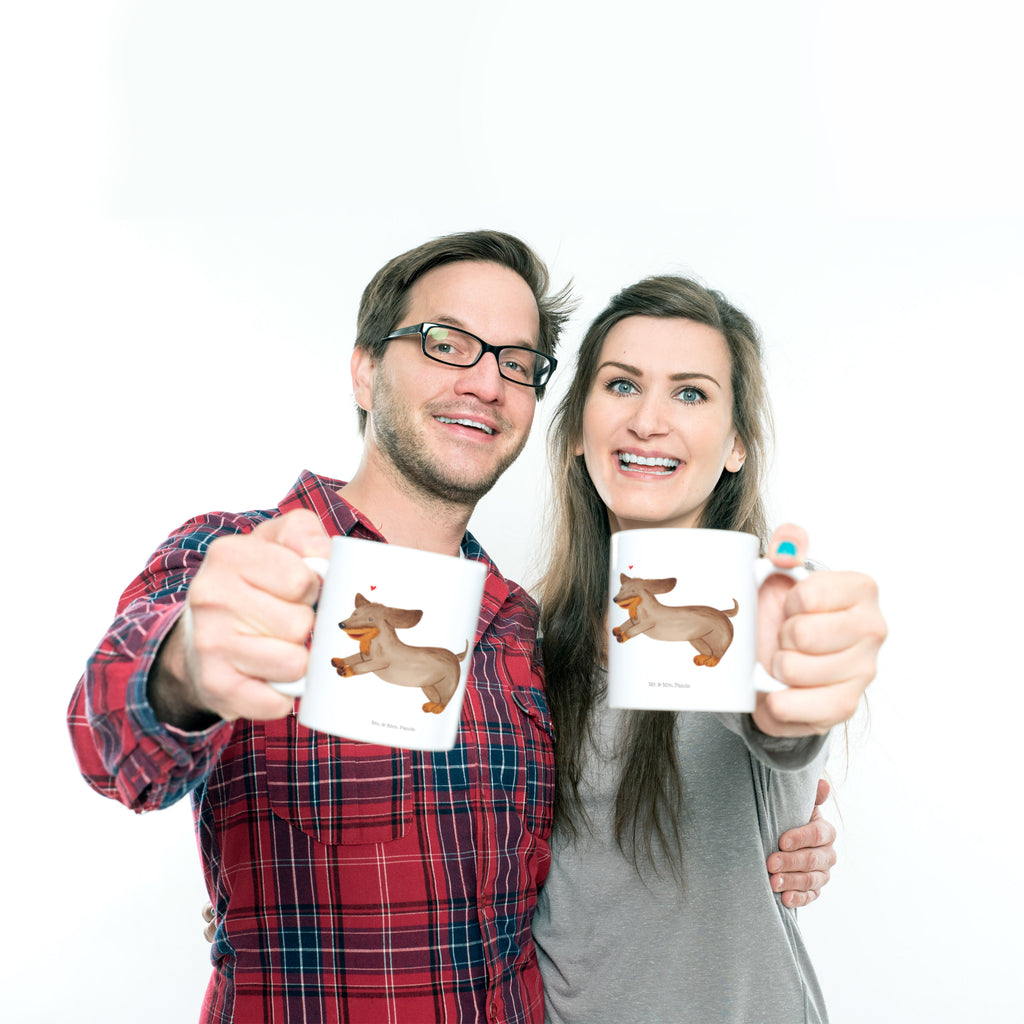 Tasse Hund Dackel fröhlich Hund, Hunde, Dackel, Dachshund, happy dog Becher, Kaffeetasse, Kaffeebecher, Tee, Frühstück, Büro  Hund, Hundemotiv, Haustier, Hunderasse, Tierliebhaber, Hundebesitzer, Sprüche