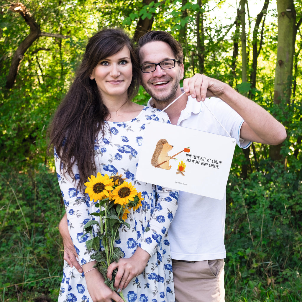 Deko Schild Igel grillt Dekoschild, Deko Schild, Schild, Tür Schild, Türschild, Holzschild, Wandschild, Wanddeko, Tiermotive, Gute Laune, lustige Sprüche, Tiere, Igel, Grillen, Ziele, Motivation, arbeitslos, Sinn des Lebens, Spruch