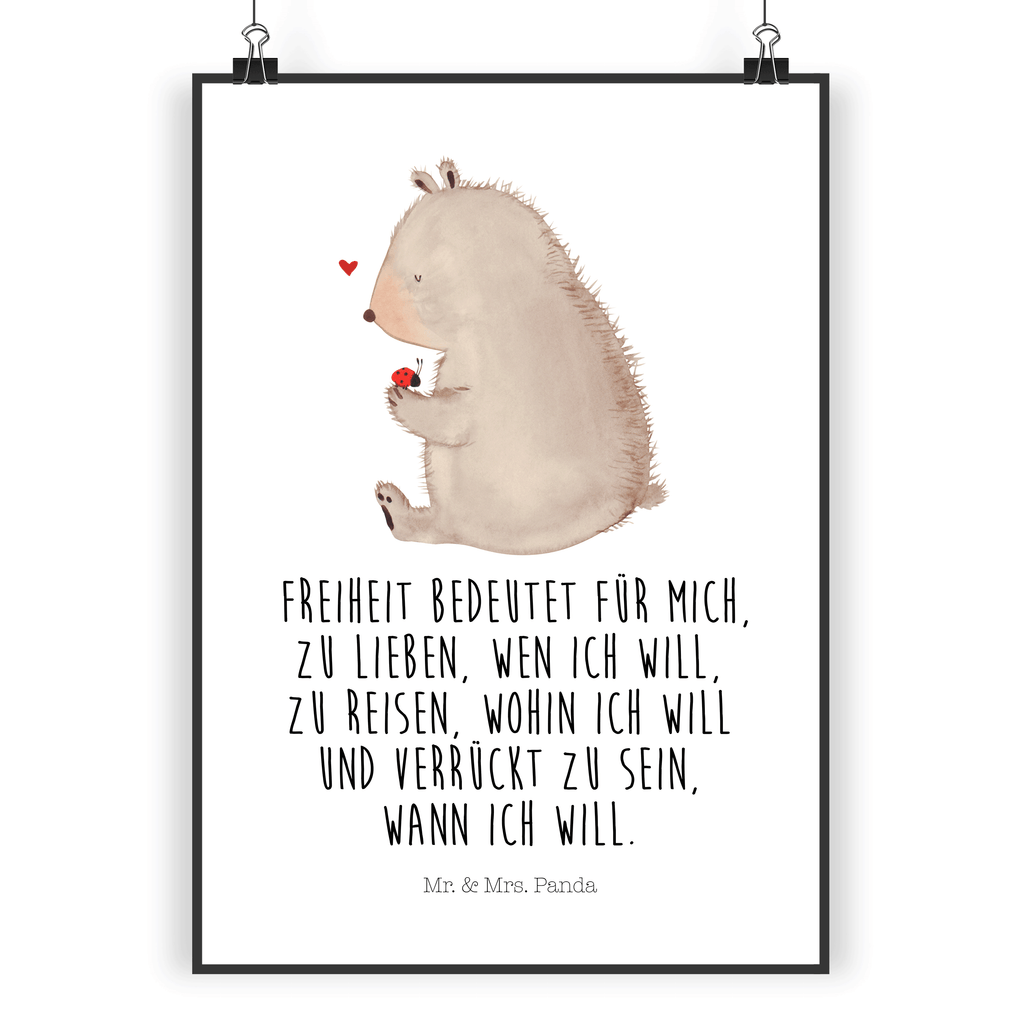 Poster Bär mit Marienkäfer Poster, Wandposter, Bild, Wanddeko, Küchenposter, Kinderposter, Wanddeko Bild, Raumdekoration, Wanddekoration, Handgemaltes Poster, Mr. & Mrs. Panda Poster, Designposter, Kunstdruck, Posterdruck, Bär, Teddy, Teddybär, Marienkäfer, Liebe, Freiheit, Motivation, Das Leben ist schön