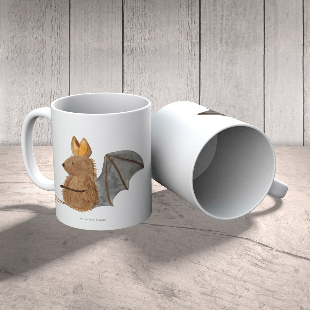 Tasse Fledermaus sitzend Fledermaus, Fledermäuse, Motivation, entspannen Becher, Kaffeetasse, Kaffeebecher, Tee, Frühstück, Büro  süße Tiermotive, gute Laune, lustige Sprüche, Tiere