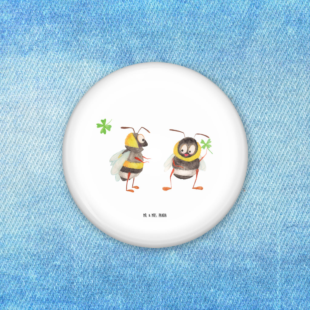 50mm Button Hummeln mit Kleeblatt 50mm Button, Button, Pin, Anstecknadel, Tiermotive, Gute Laune, lustige Sprüche, Tiere, Hummel, Biene, Spruch positiv, Biene Deko, Spruch schön, glücklich sein, glücklich werden, Spruch fröhlich