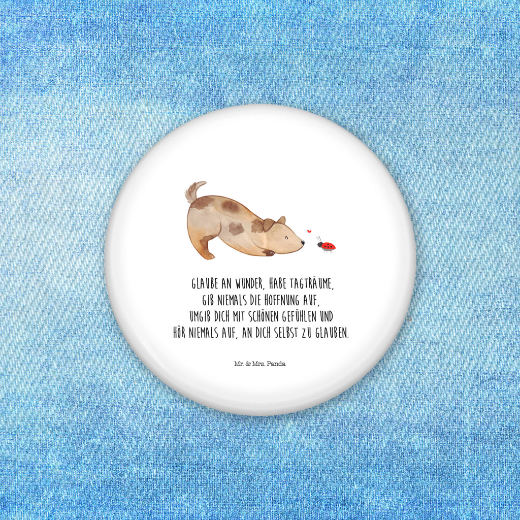 50mm Button Hund Marienkäfer 50mm Button, Button, Pin, Anstecknadel, Hund, Hundemotiv, Haustier, Hunderasse, Tierliebhaber, Hundebesitzer, Sprüche, Hunde, Hundespruch, Marienkäfer, Mischling, Mischlinghund