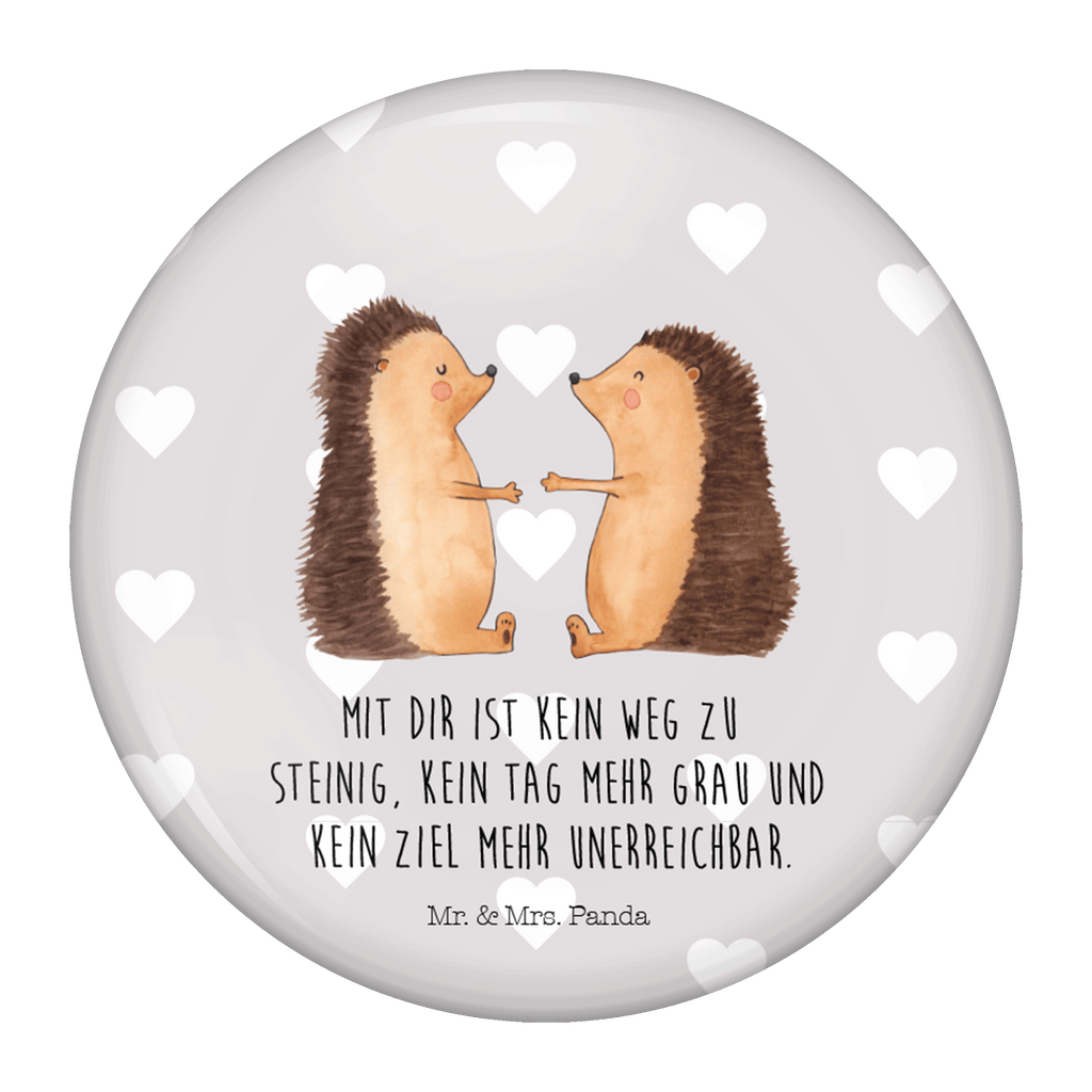 50mm Button Igel Liebe 50mm Button, Button, Pin, Anstecknadel, Liebe, Partner, Freund, Freundin, Ehemann, Ehefrau, Heiraten, Verlobung, Heiratsantrag, Liebesgeschenk, Jahrestag, Hocheitstag, Verliebt, Verlobt, Verheiratet, Geschenk, Liebesbeweis, Hochzeitstag, Hochzeit, Igel