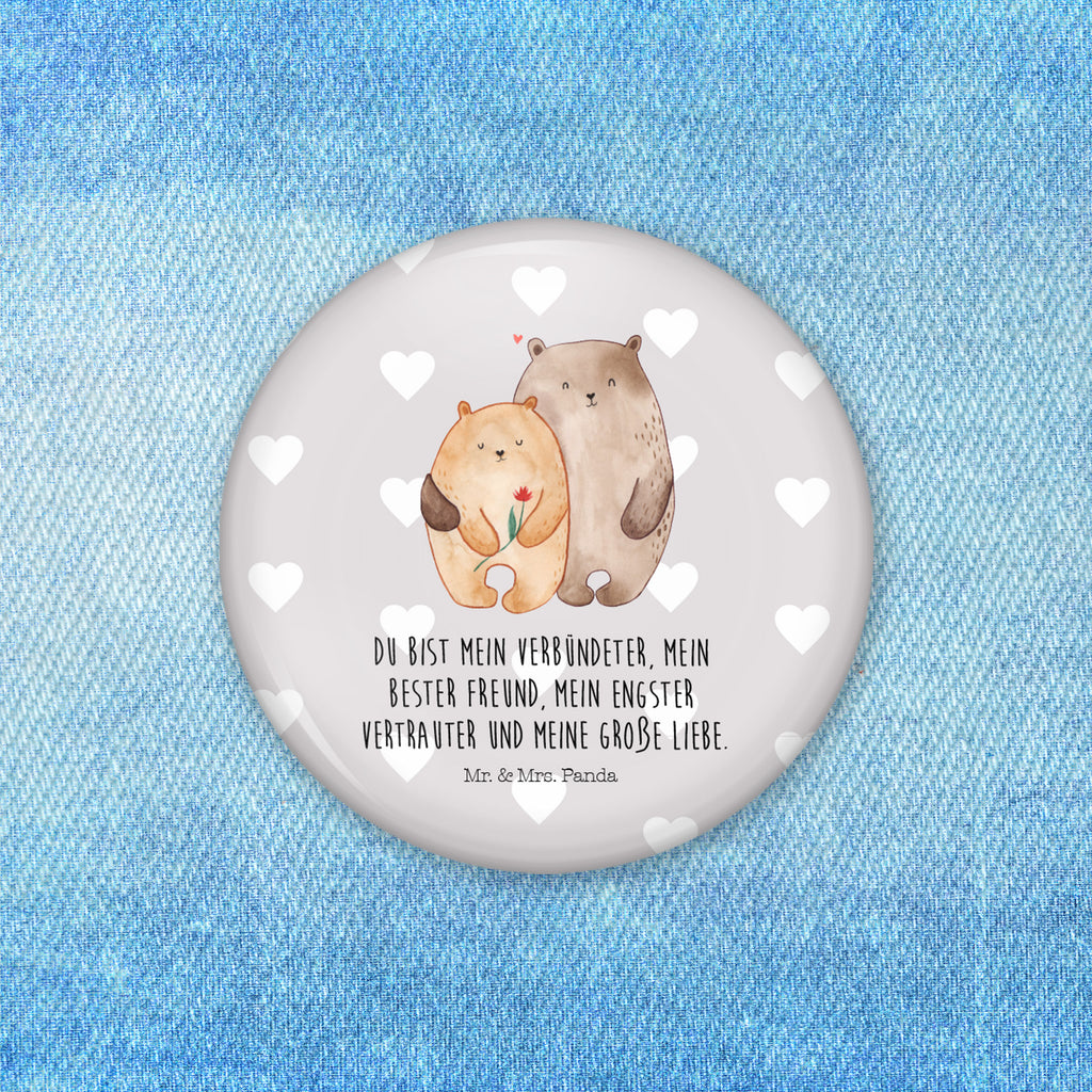 50mm Button Bären Liebe 50mm Button, Button, Pin, Anstecknadel, Liebe, Partner, Freund, Freundin, Ehemann, Ehefrau, Heiraten, Verlobung, Heiratsantrag, Liebesgeschenk, Jahrestag, Hocheitstag, Verliebt, Verlobt, Verheiratet, Geschenk Freundin, Geschenk Freund, Liebesbeweis, Hochzeitstag, Geschenk Hochzeit, Bären, Bärchen, Bär