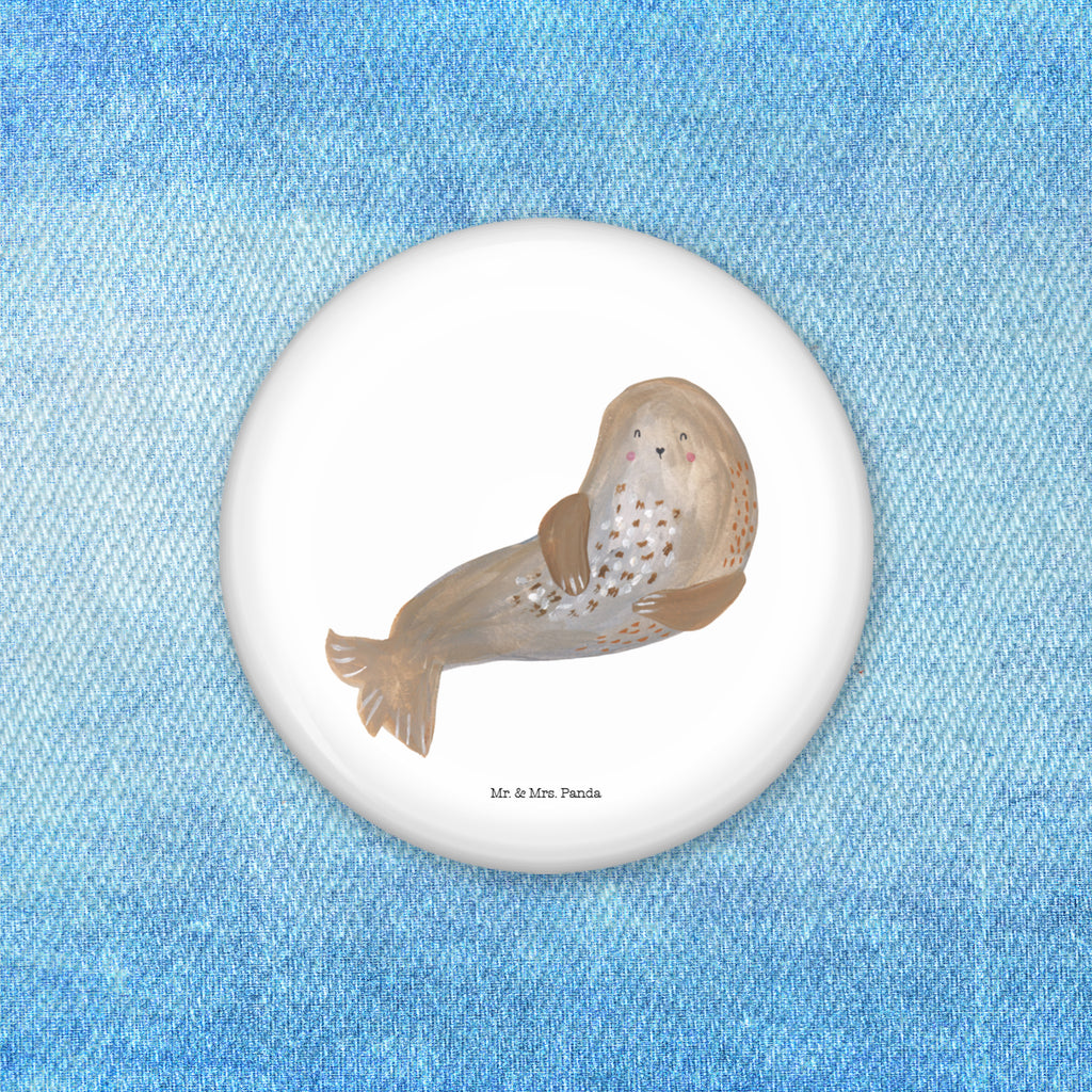 50mm Button Robbe lachend 50mm Button, Button, Pin, Anstecknadel, Tiermotive, Gute Laune, lustige Sprüche, Tiere, Robbe, Robben, Seehund, Strand, Meerestier, Ostsee, Nordsee