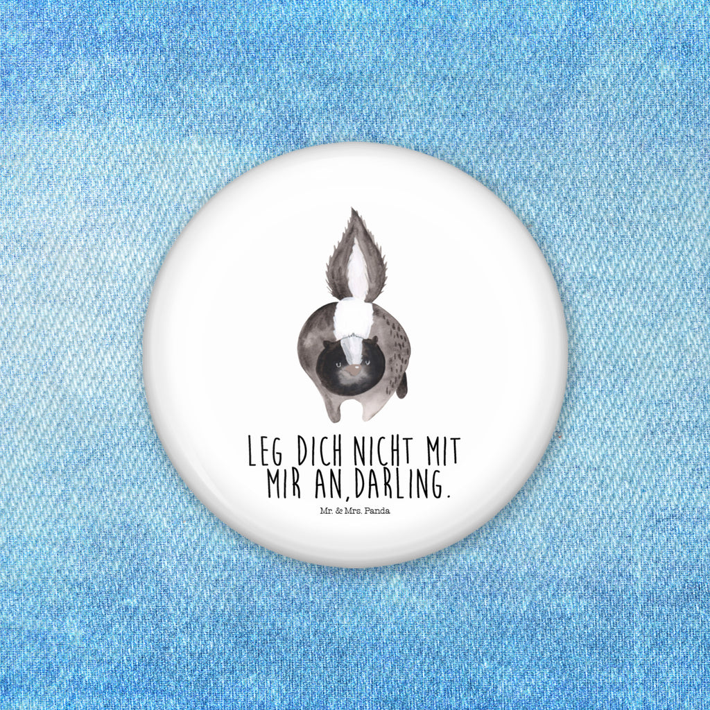 50mm Button Stinktier Angriff 50mm Button, Button, Pin, Anstecknadel, Stinktier, Skunk, Wildtier, Raubtier, Stinker, Stinki, wütend, Drohung