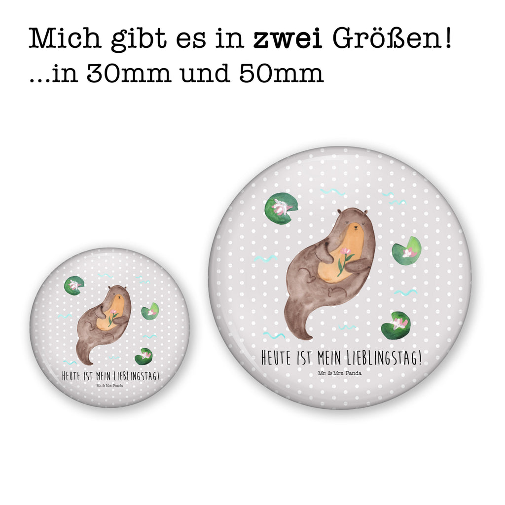50mm Button Otter mit Seerose 50mm Button, Button, Pin, Anstecknadel, Otter, Fischotter, Seeotter, Otter Seeotter See Otter