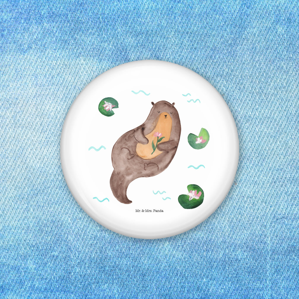 50mm Button Otter mit Seerose 50mm Button, Button, Pin, Anstecknadel, Otter, Fischotter, Seeotter, Otter Seeotter See Otter
