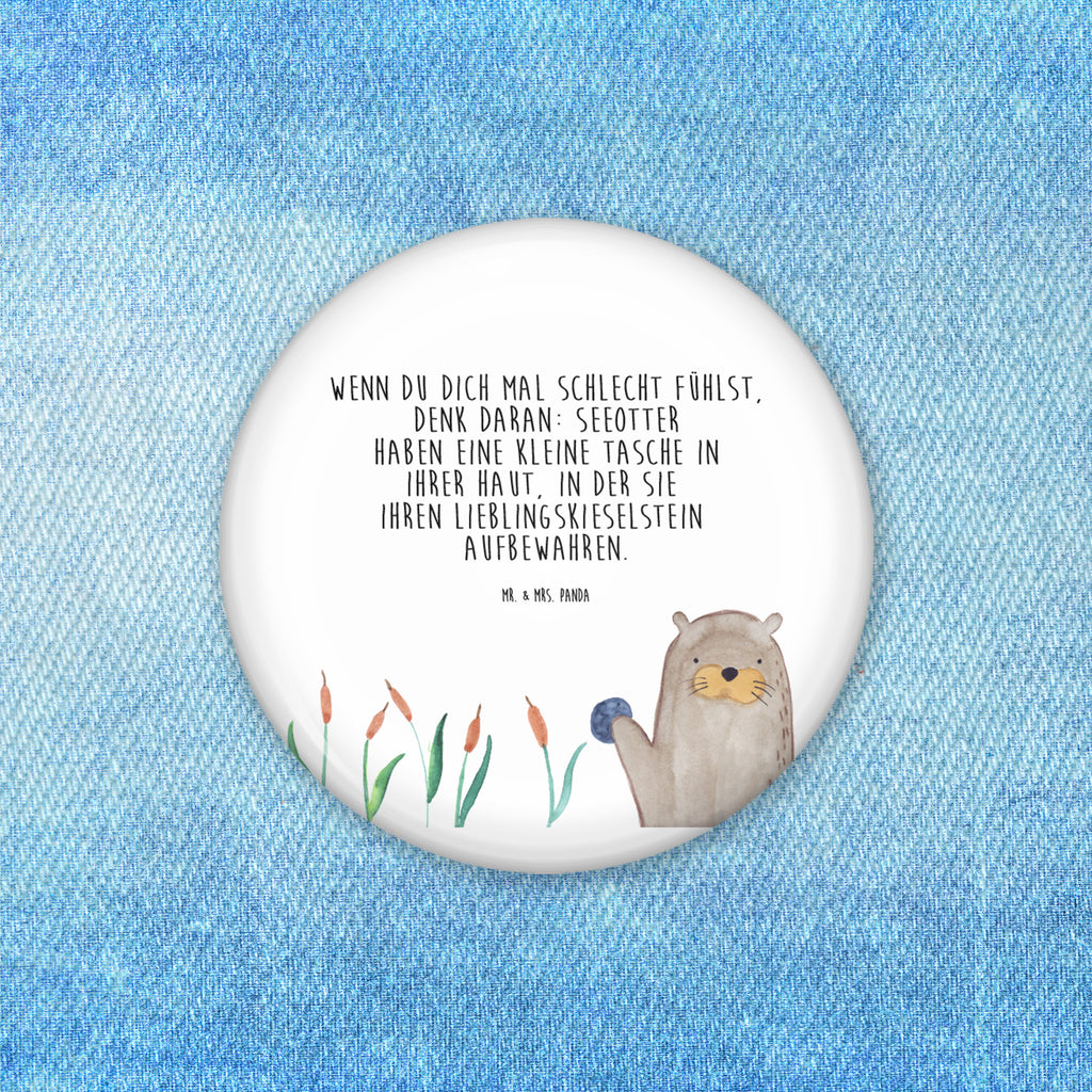 50mm Button Otter mit Stein 50mm Button, Button, Pin, Anstecknadel, Otter, Fischotter, Seeotter, Otter Seeotter See Otter