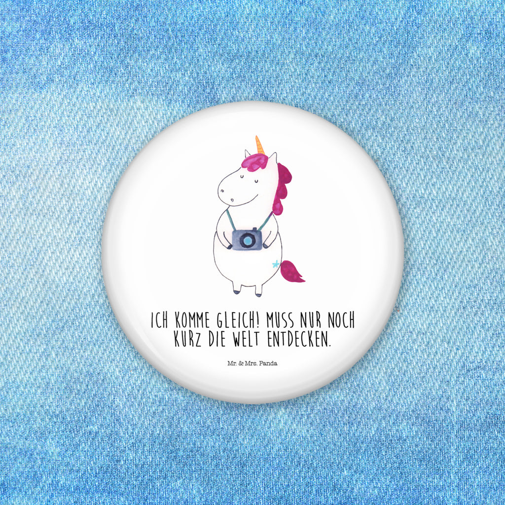 50mm Button Einhorn Fotograf 50mm Button, Button, Pin, Anstecknadel, Einhorn, Einhörner, Einhorn Deko, Pegasus, Unicorn, Fotograf, Fotografie, Kamera, Reisen, Weltreise, Weltenbummler, Urlaub, Tourist, Kurztrip, Reise, Städtereise