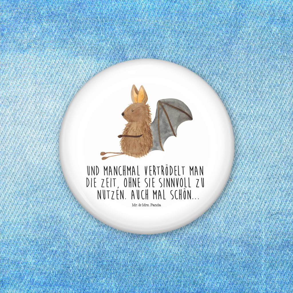 50mm Button Fledermaus sitzend 50mm Button, Button, Pin, Anstecknadel, Tiermotive, Gute Laune, lustige Sprüche, Tiere, Fledermaus, Fledermäuse, Motivation, entspannen